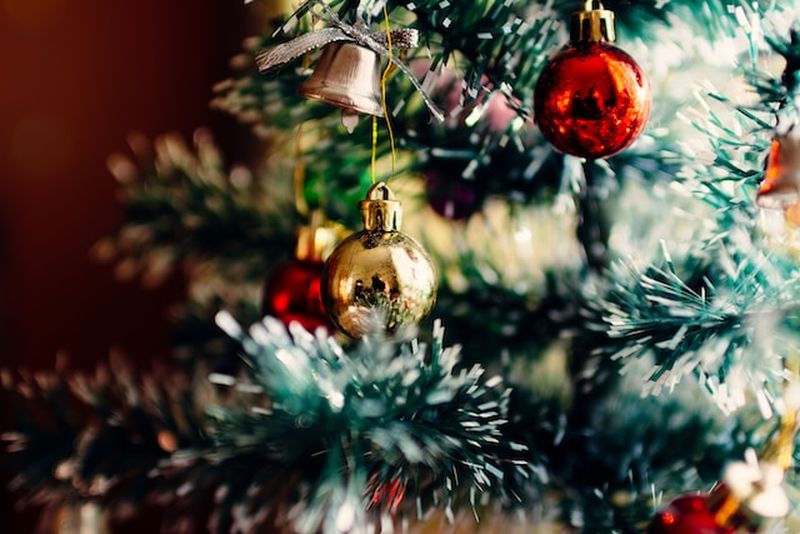 Savoring the Season: A Dietitian's Guide to Joyful and Mindful Eating During Christmas
